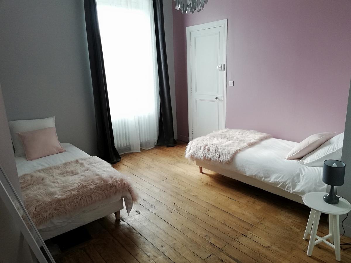 نيورْ L'Angely - Chambres D'Hotes المظهر الخارجي الصورة
